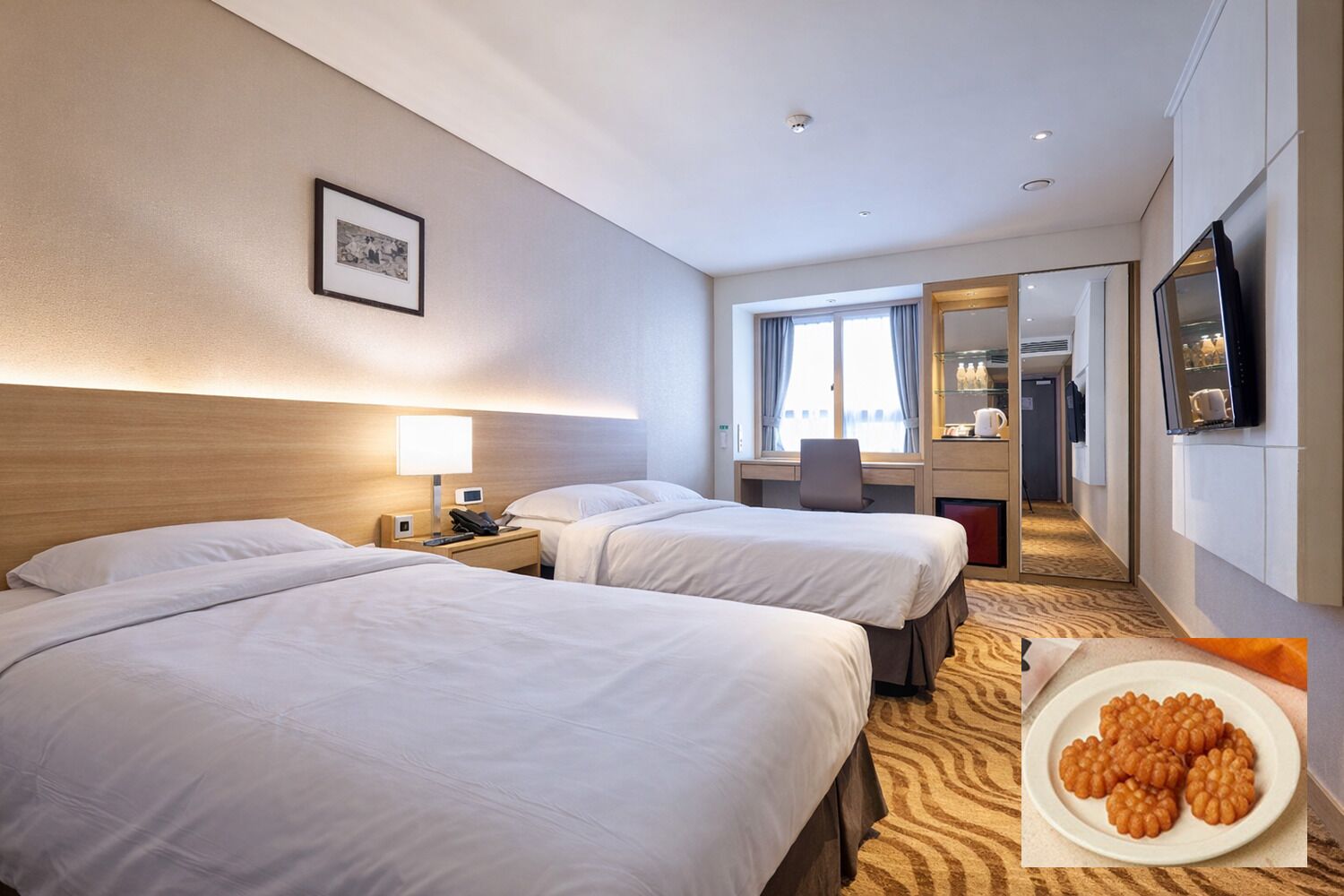 Deluxe Twin with K-Welcome PKG (1 Traditional Korean Snack per Person) | 1 bedroom, minibar, in-room safe, desk