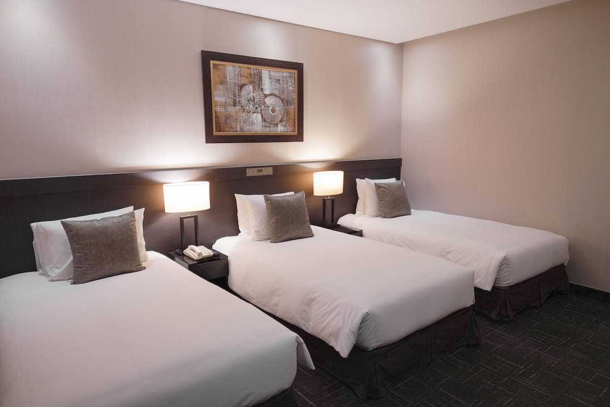 Triple Room, No Windows