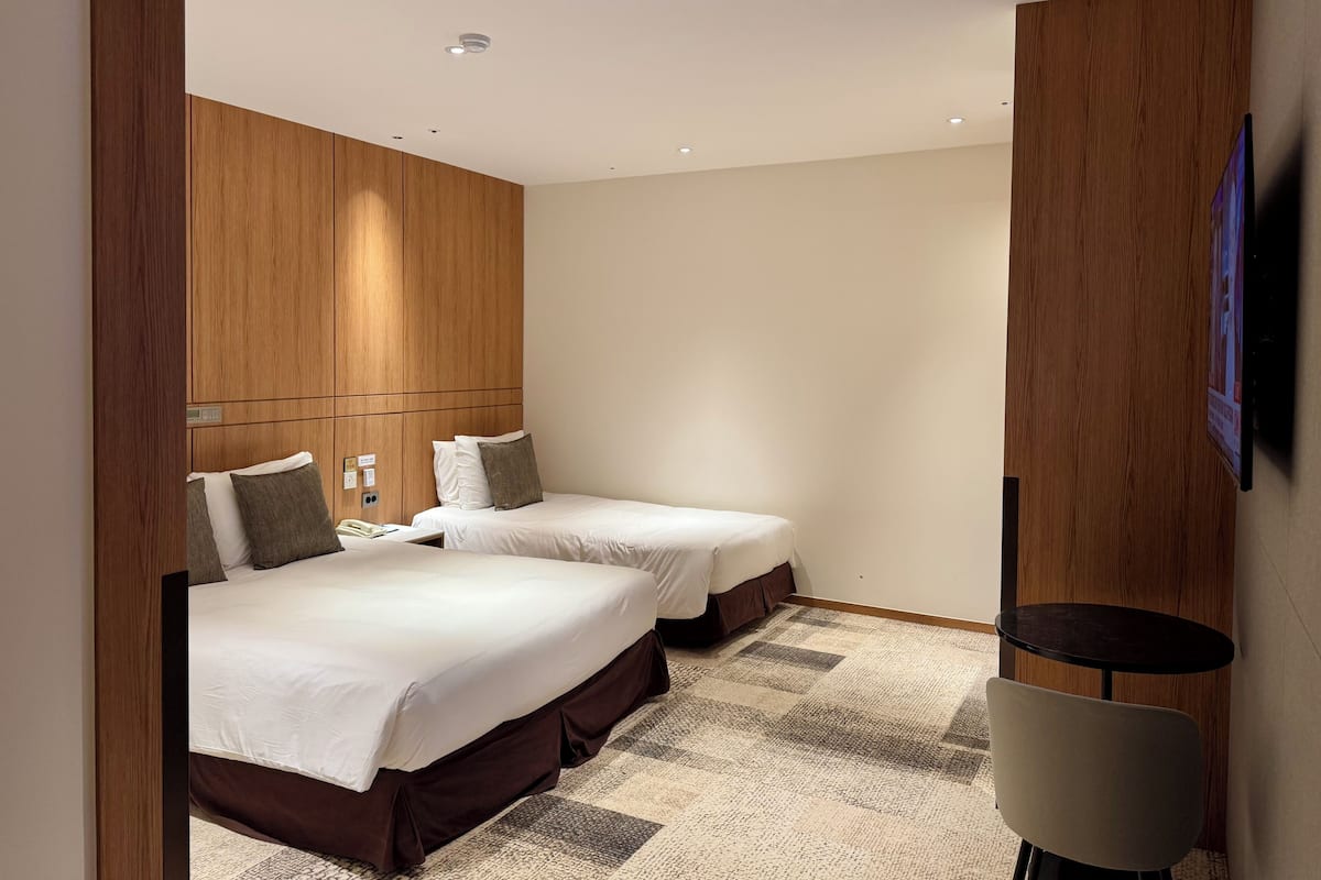 Accessible Twin Room | 1 bedroom, premium bedding, down comforters, in-room safe