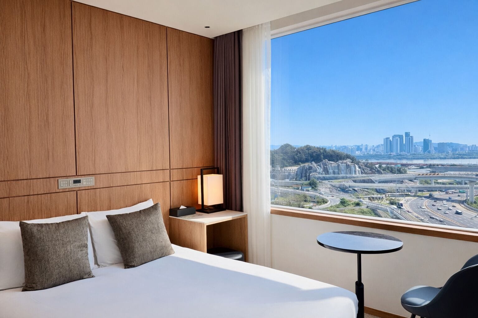 Quarto casal standard | Roupas de cama premium, edredons de pluma, cofres nos quartos