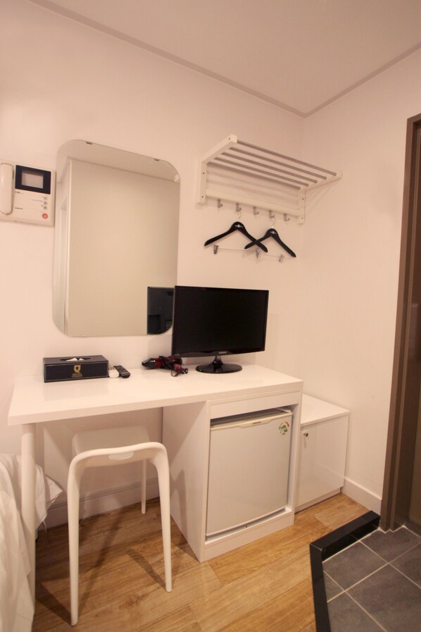 Room amenity - Three Seven Hotel (Seoul)