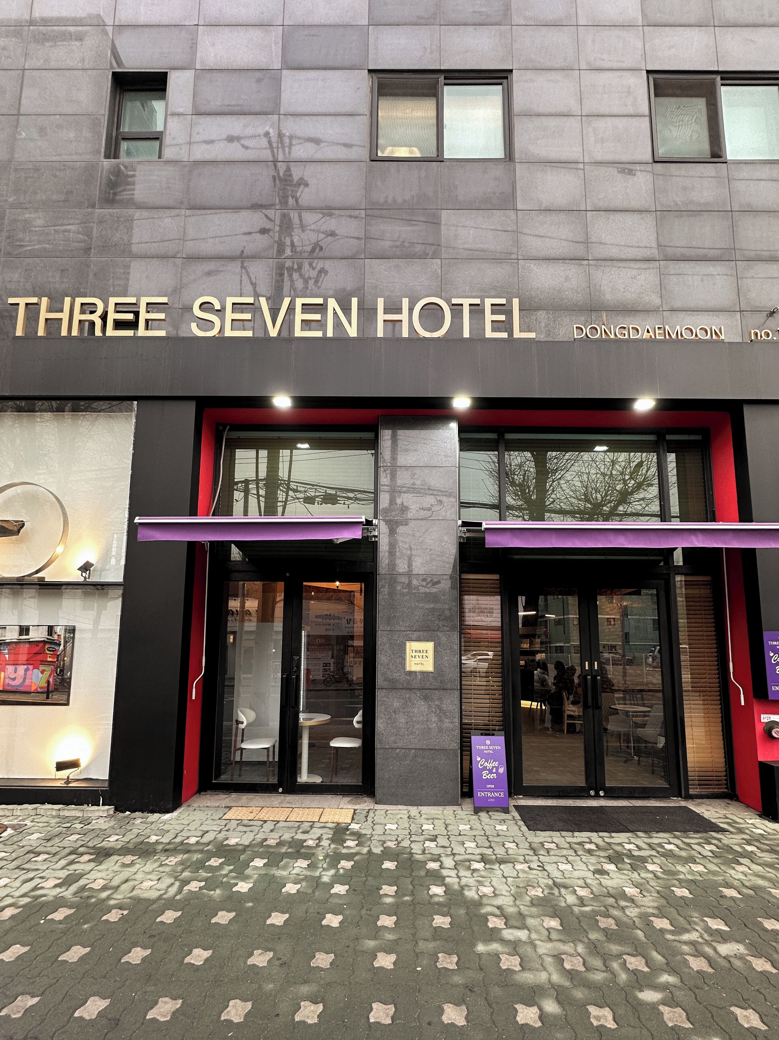 Foto - Three Seven Hotel