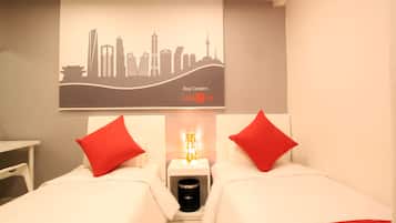 Twin Room | Desk, free WiFi, bed sheets, wheelchair access