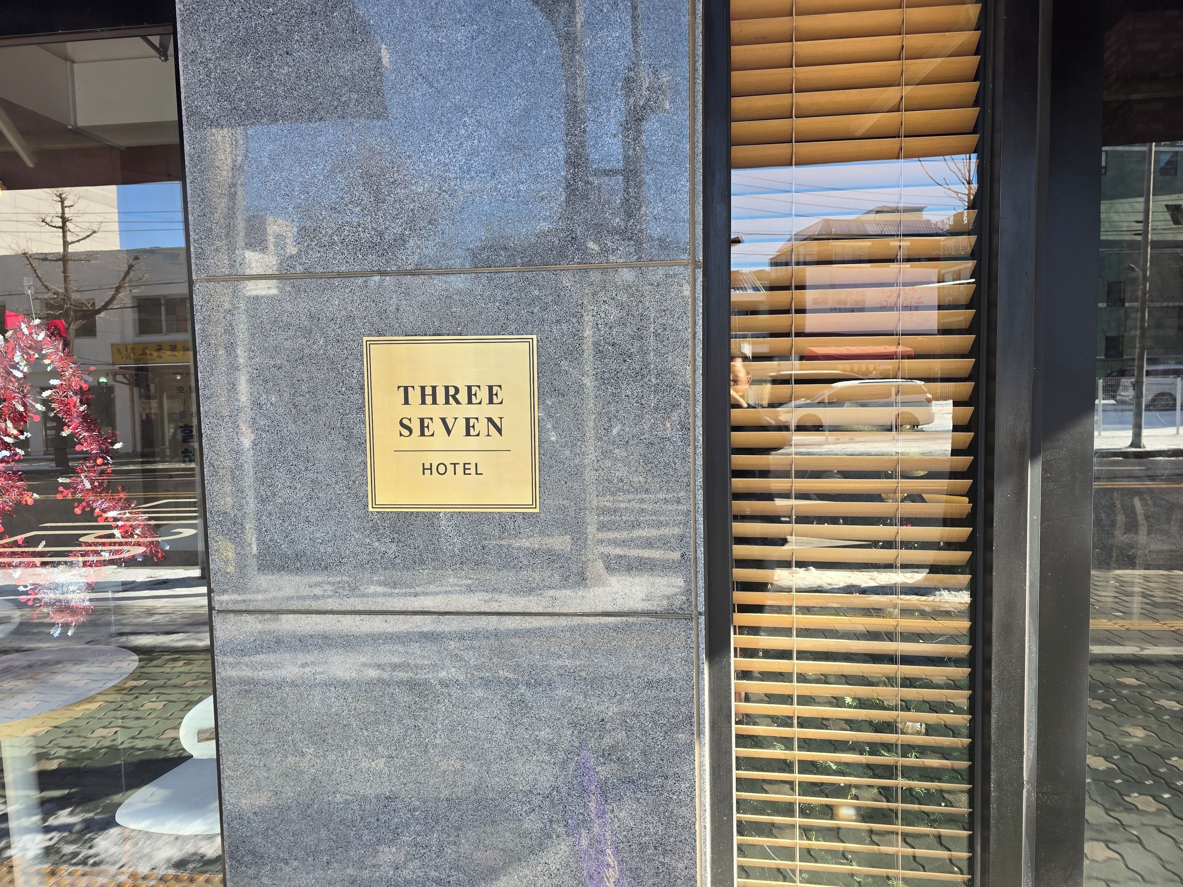Foto - Three Seven Hotel