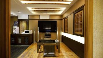 Restauration dans la chambre