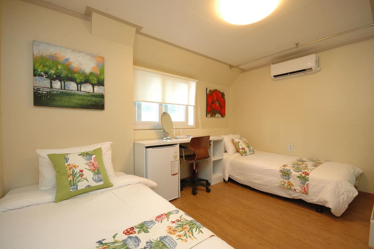 Desk, iron/ironing board, free WiFi