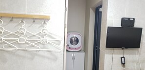 Premium bedding, iron/ironing board, free WiFi - 24 Guesthouse Insadong (Seoul)