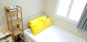 Habitación doble | Ropa de cama de alta calidad y tabla de planchar con plancha 