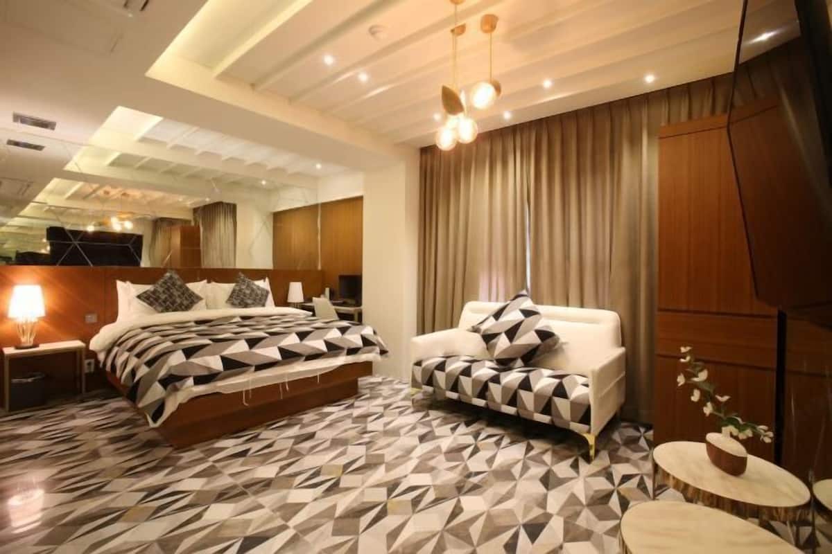 Biancheria da letto di alta qualità, minibar, una cassaforte in camera