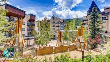 Children’s play area – outdoor