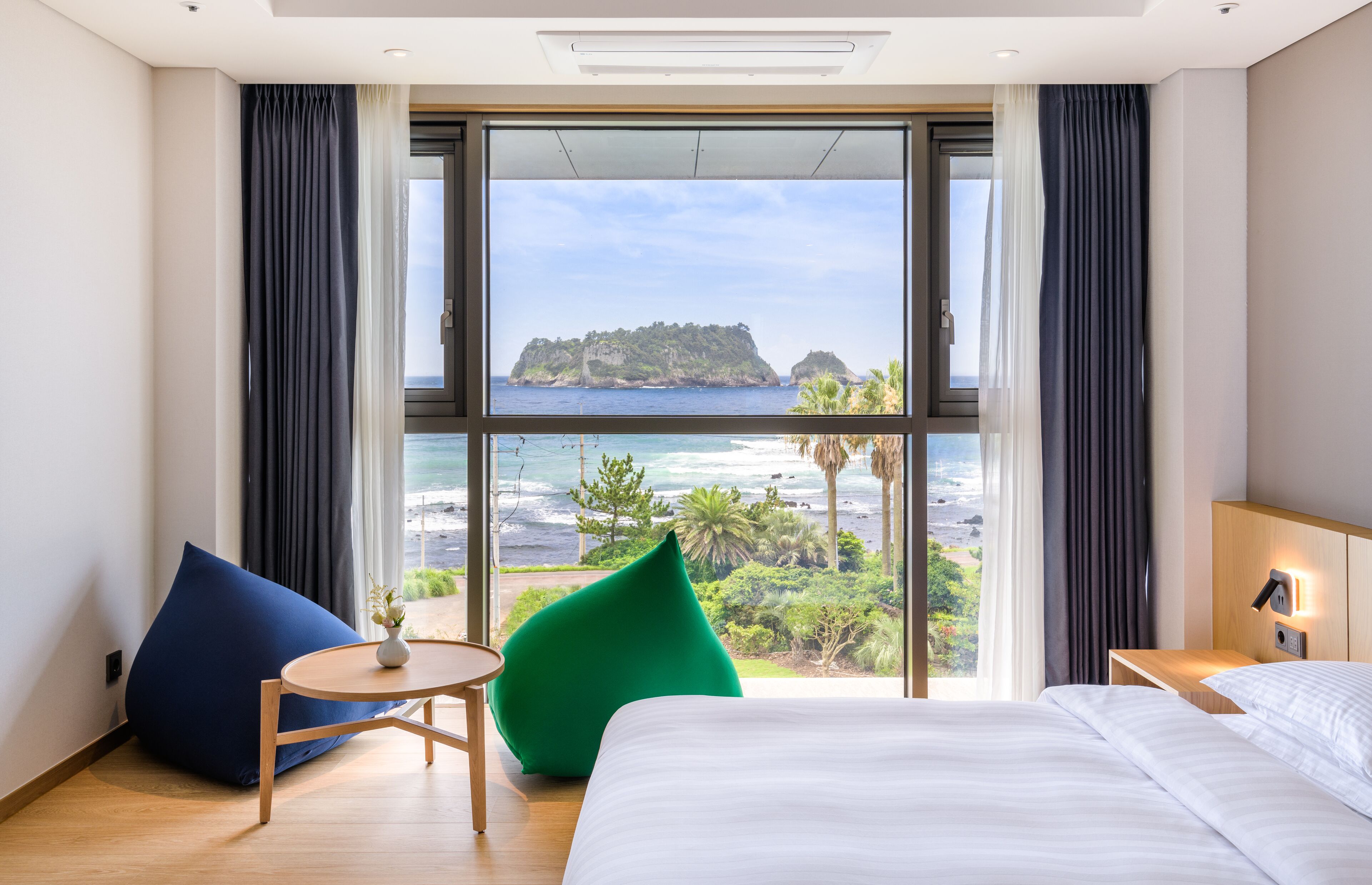 deluxe double room, sea view, annex building (annex) | 1 bedroom, premium bedding, in-room safe, blackout curtains