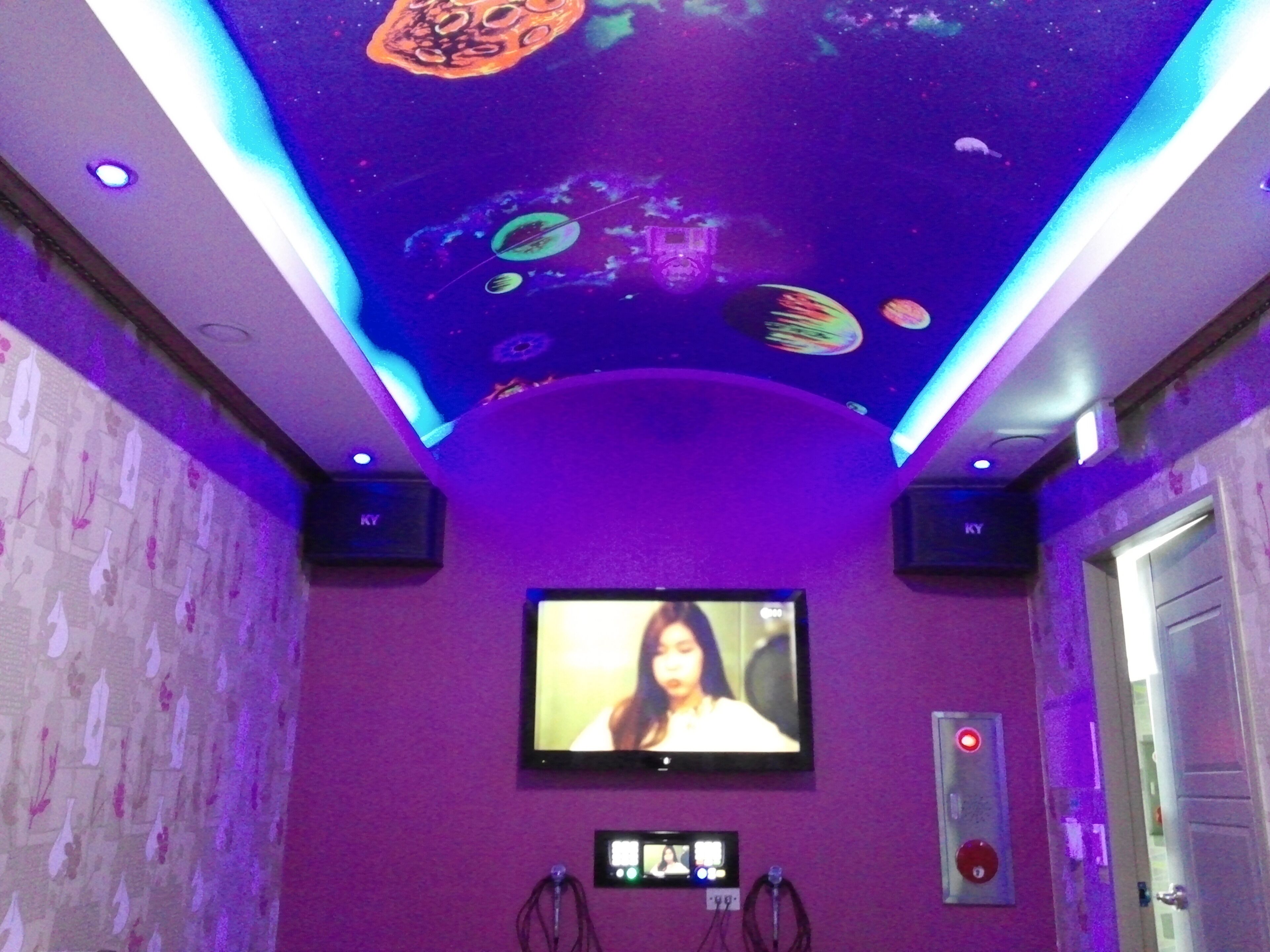 karaoke room