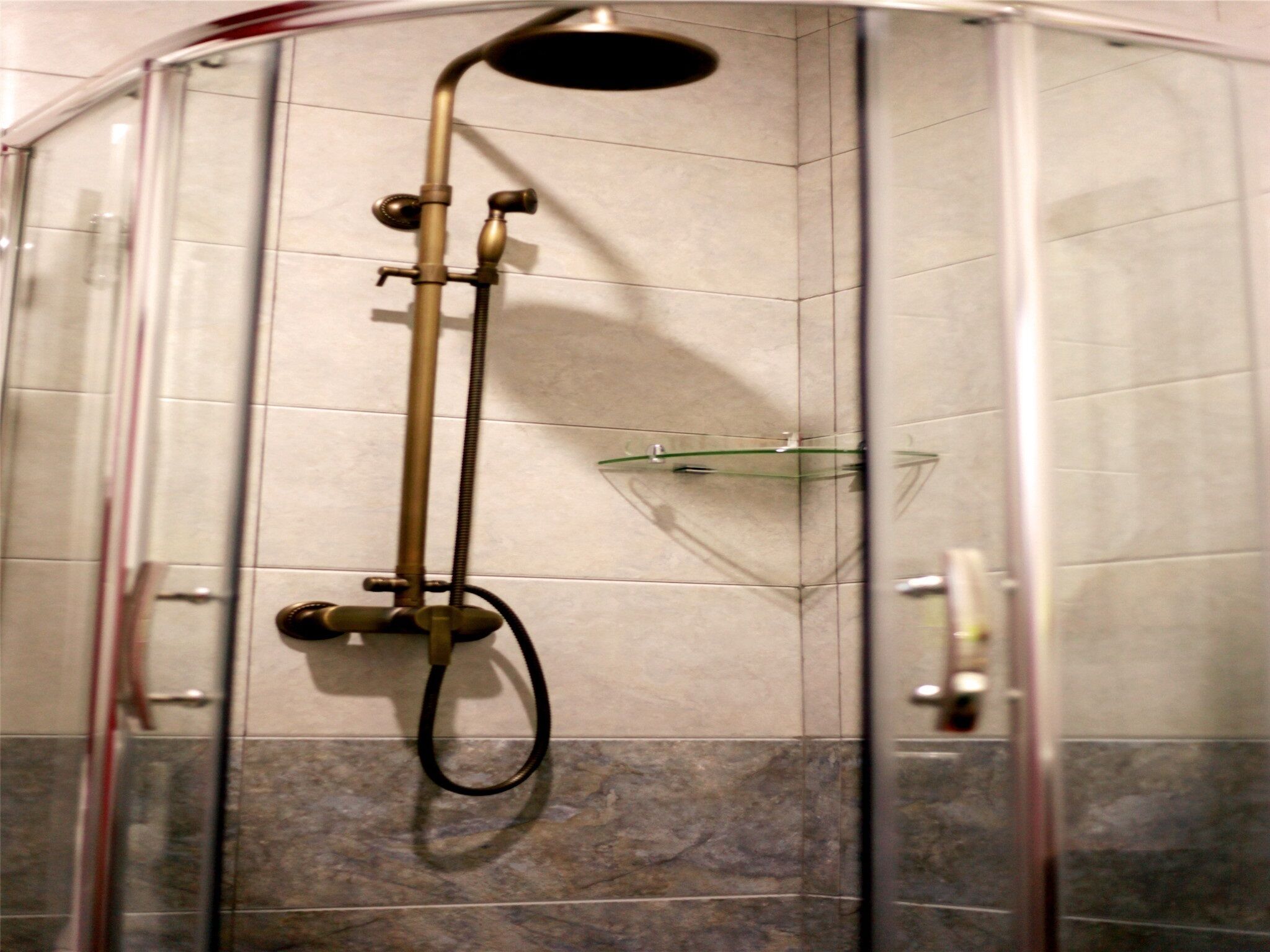 deluxe double room | bathroom | free toiletries, hair dryer, slippers, towels