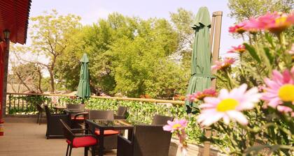 161 Lama Temple Courtyard Hotel