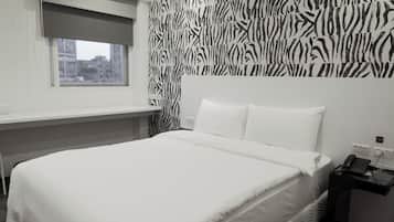 Kamar Double Deluks | Selimut bulu angsa, meja kerja, Wi-Fi gratis, dan seprai linen