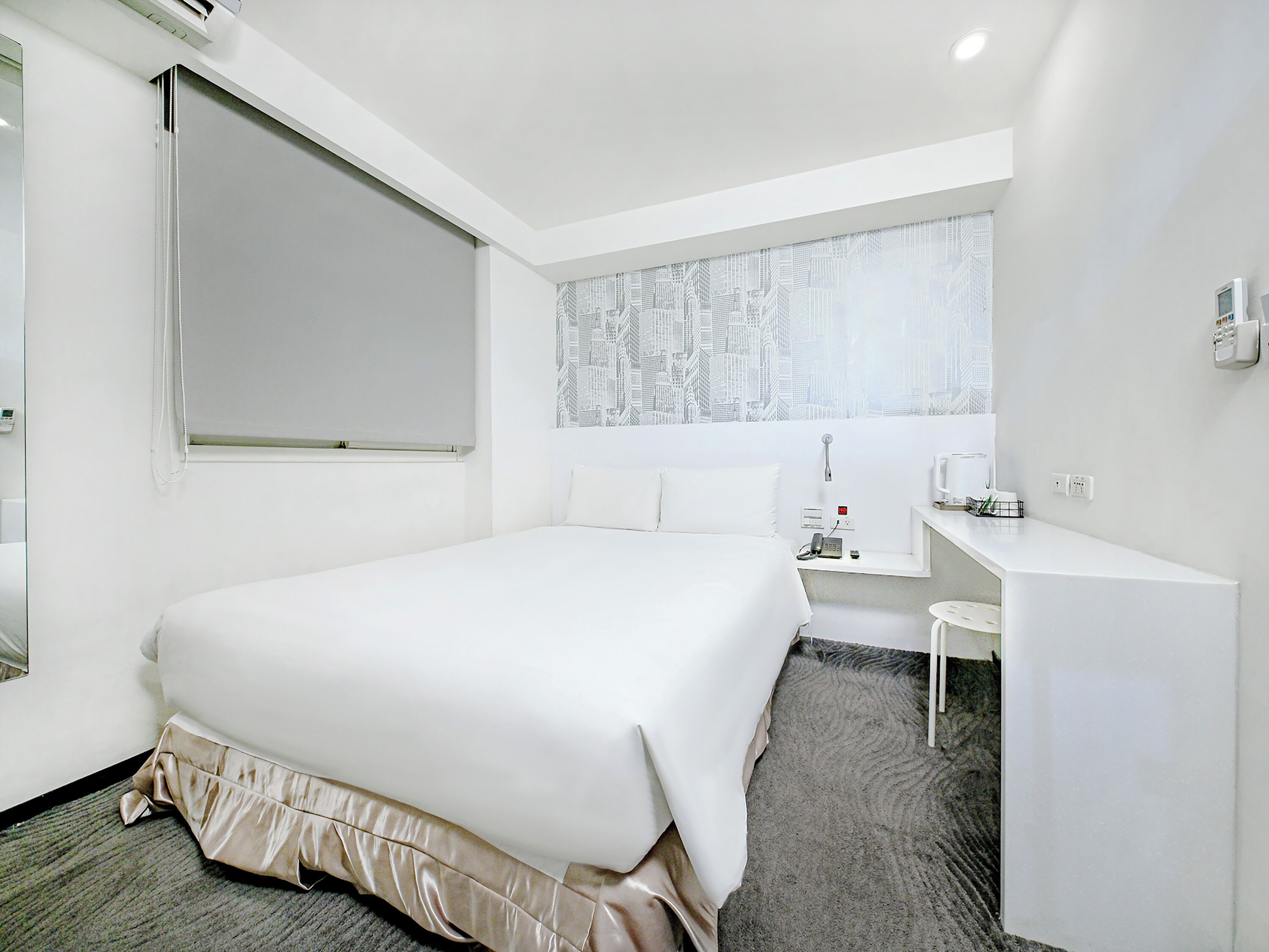 Standard Double Room, No Windows