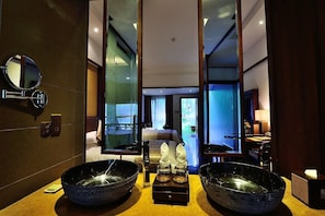 Superior Room Themed Water  | Bathroom sink - Harmona Resort & Spa Zhangjiajie (Zhangjiajie)