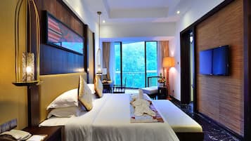Deluxe Room Themed Fire | 1 bedroom, premium bedding, minibar, in-room safe