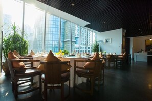 Dining - Beijing Hotel MOMC (Beijing)