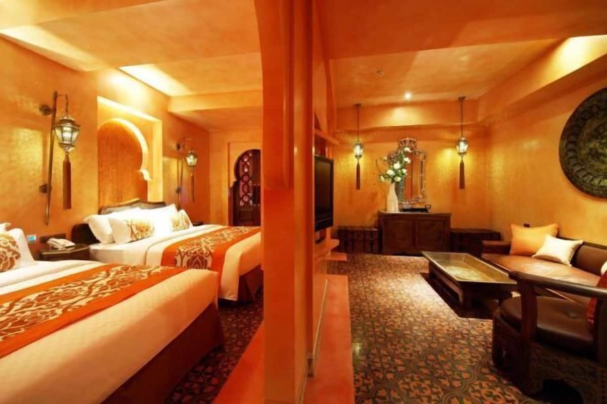 In-room safe, individually decorated, individually furnished, desk