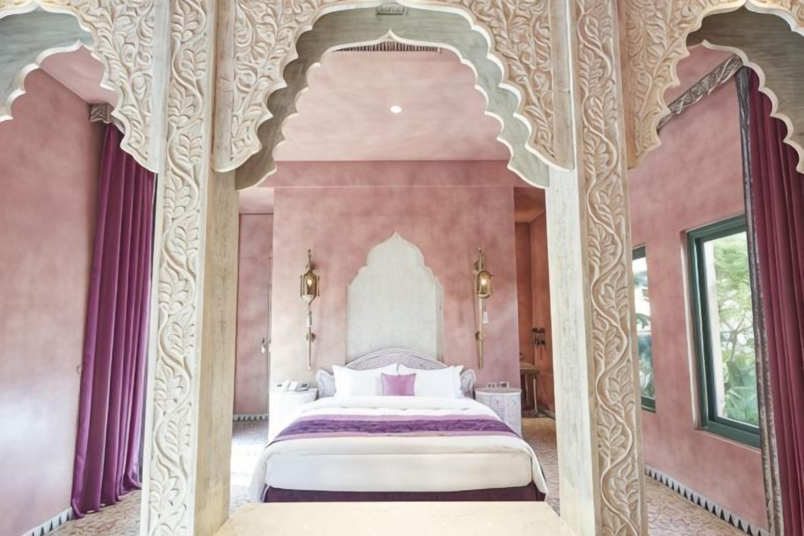In-room safe, individually decorated, individually furnished, desk