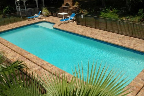 Outdoor pool, sun loungers