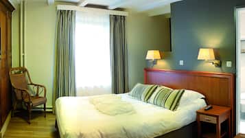 Standard Double Room | Premium bedding, in-room safe, blackout drapes, soundproofing