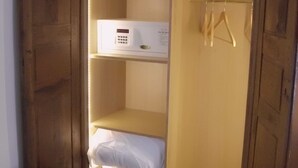 Kamar Double Deluks | Fasilitas kamar
