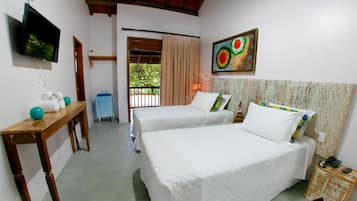 Frigobar, cofres nos quartos, individualmente decorados