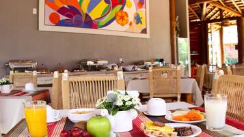 Tägliches inbegriffenes Frühstücksbuffet