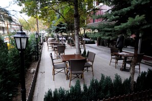 Terrace/patio - Ankara Hotel Pino (Ankara)