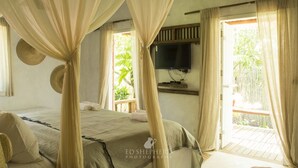 Bangalô Supreme  | Minibar, WiFi (free), bed sheets - Butterfly House Bahia (Maraú)