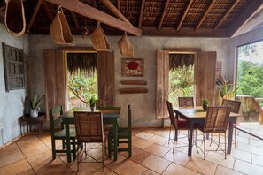 Breakfast, lunch and dinner served - Butterfly House Bahia (Maraú)