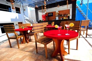 酒吧（店内）