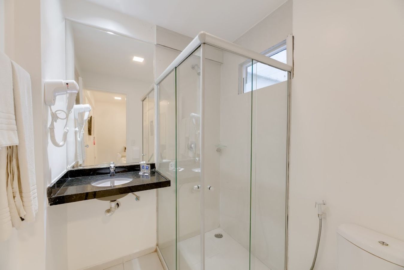 premium double twin (2 single beds and no sea view) | bathroom | shower, free toiletries, towels