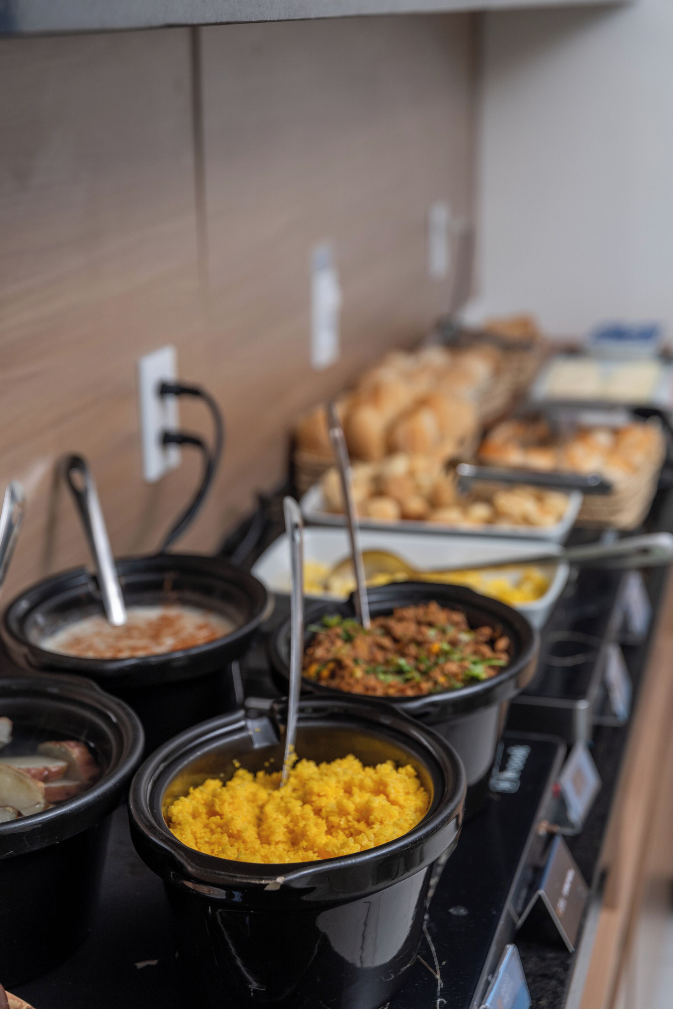 free daily full breakfast