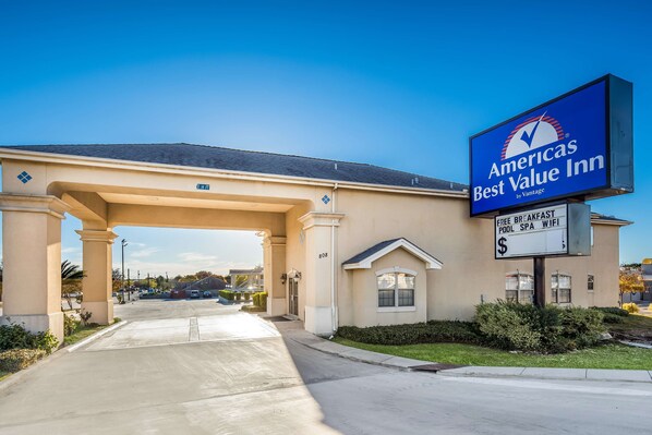 Exterior - Americas Best Value Inn New Braunfels San Antonio (New Braunfels)