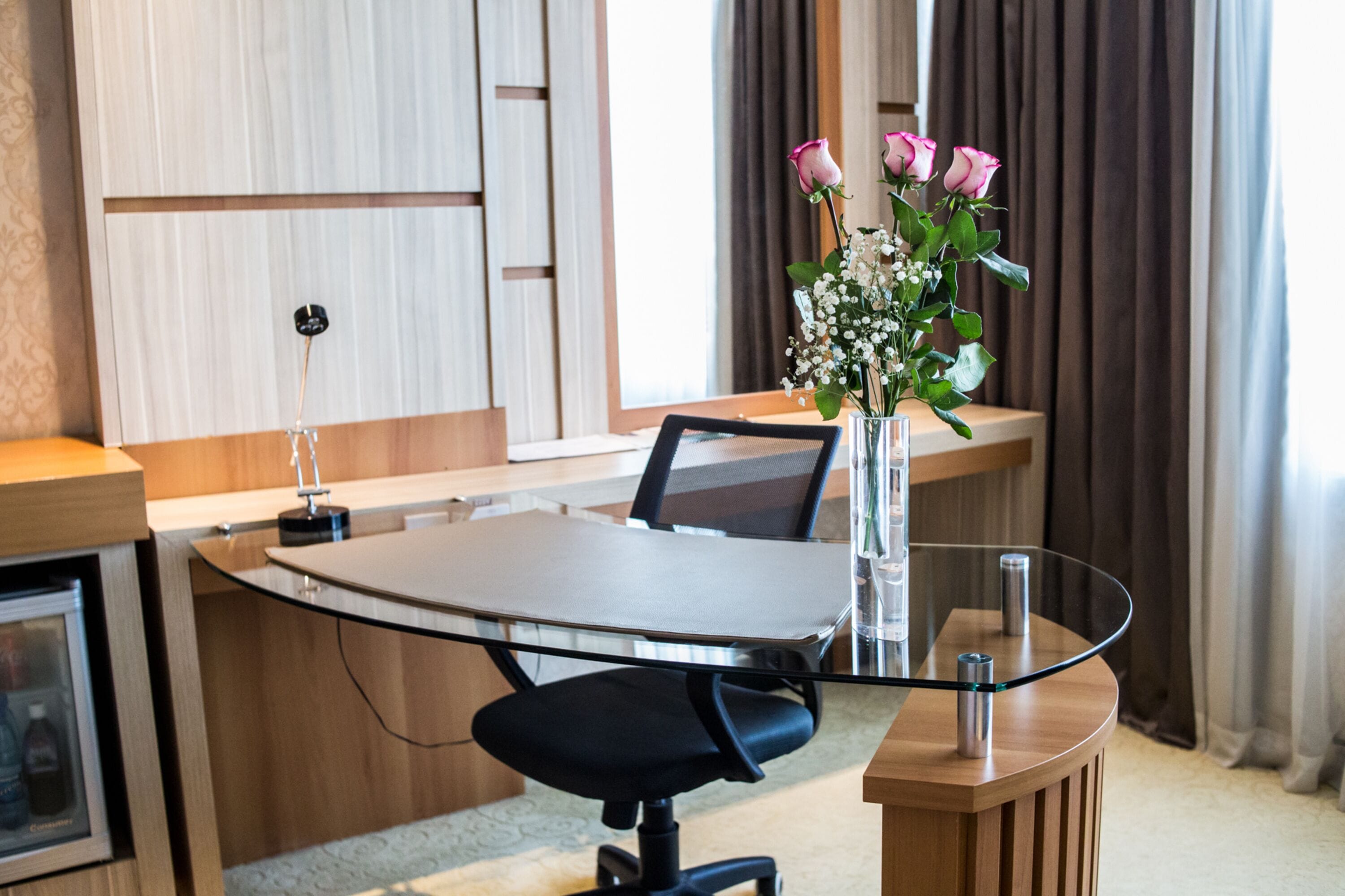 premium room | down duvets, minibar, in-room safe, desk