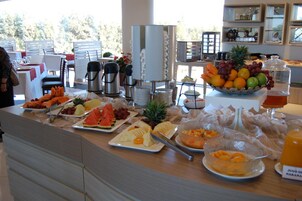 Free daily local cuisine breakfast