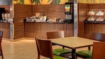 Free daily continental breakfast