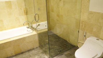Suite, 1 Bedroom, Private Pool | Bathroom | Combined shower/tub, bathrobes, towels