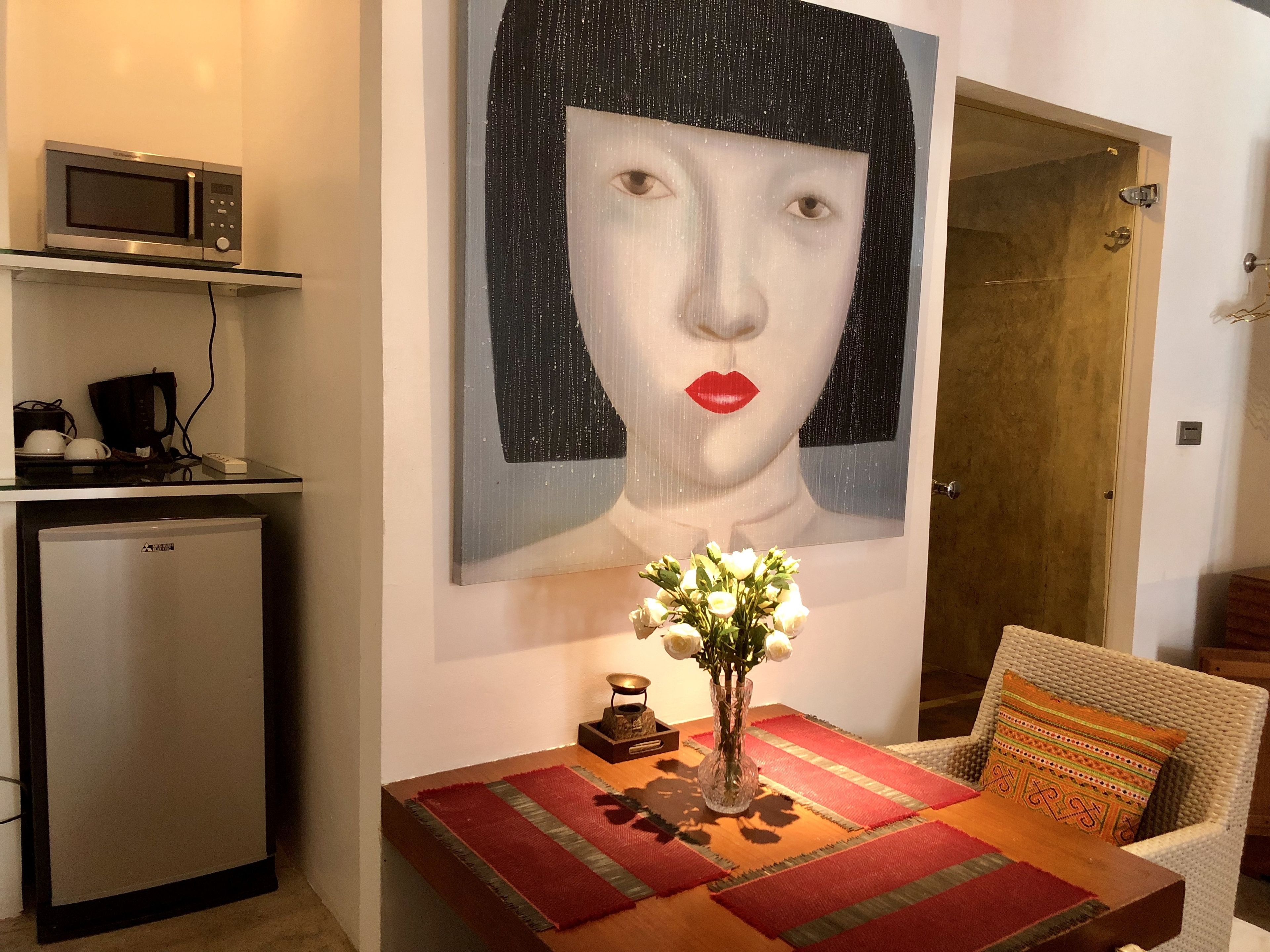 studio suite room | minibar, in-room safe, laptop workspace, blackout curtains