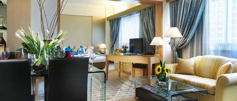 Minibar, in-room safe, individually furnished, desk