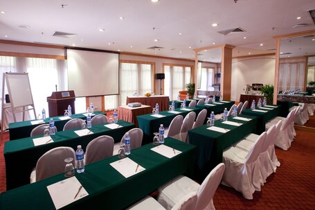 Hotel Miramar Singapore - Image 20