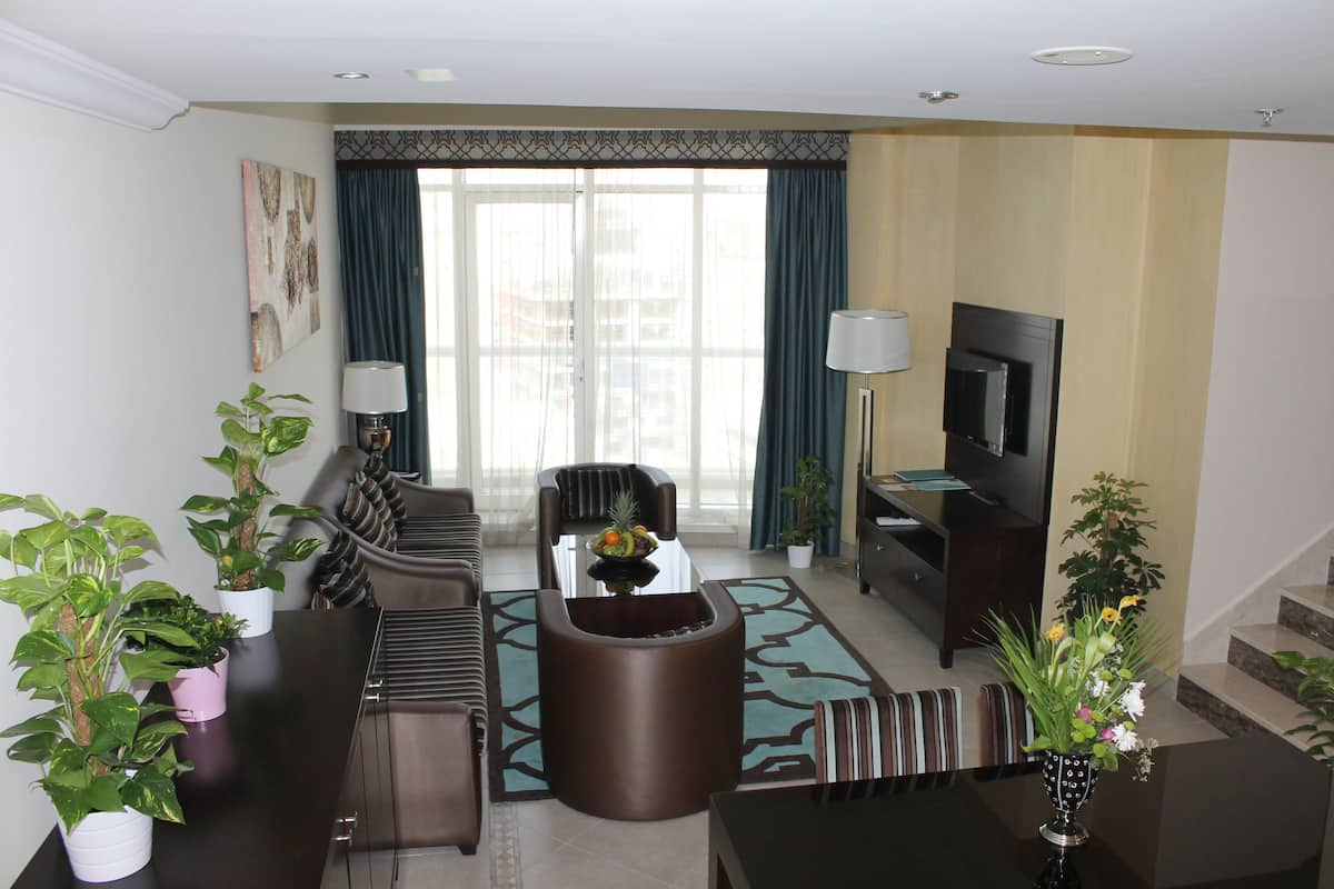 Suite, 3 Schlafzimmer | Wohnbereich