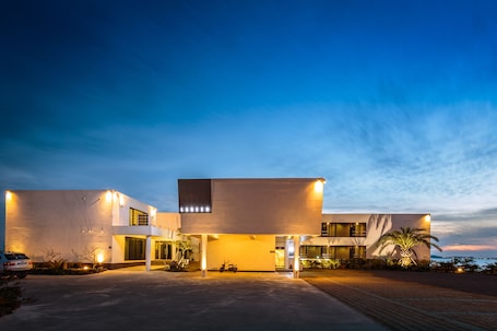 Exterior. Lareem Boutique Hotel