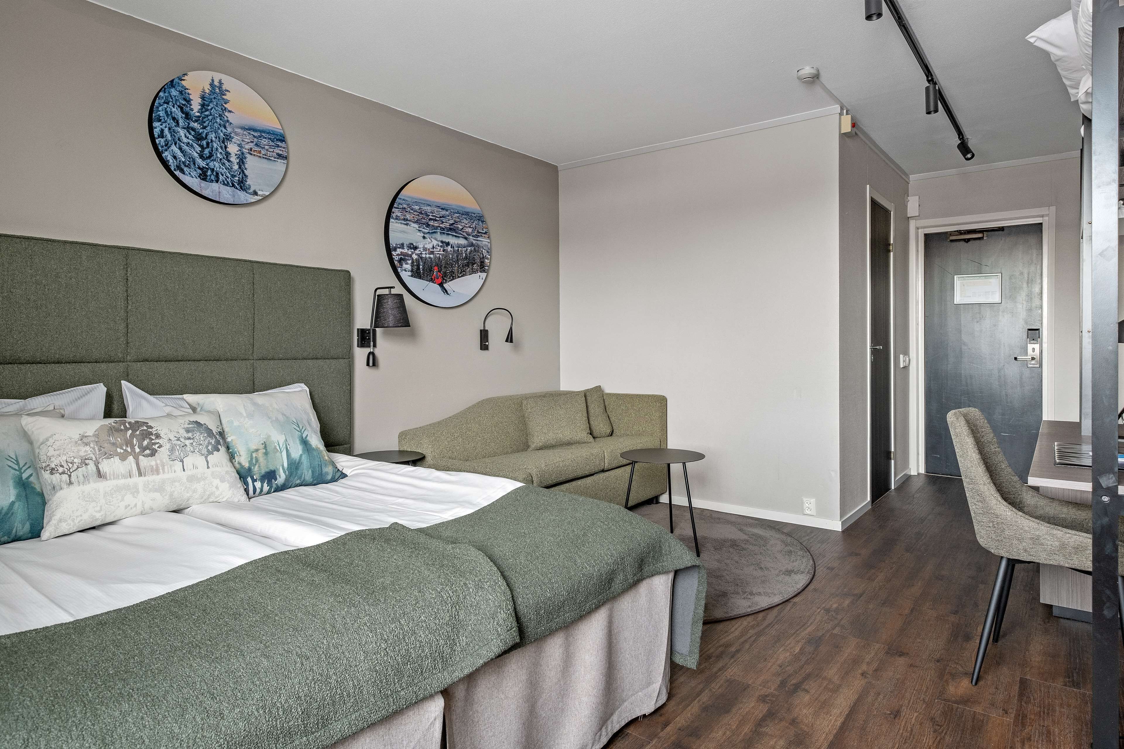 1 bedroom, premium bedding, desk, free wifi