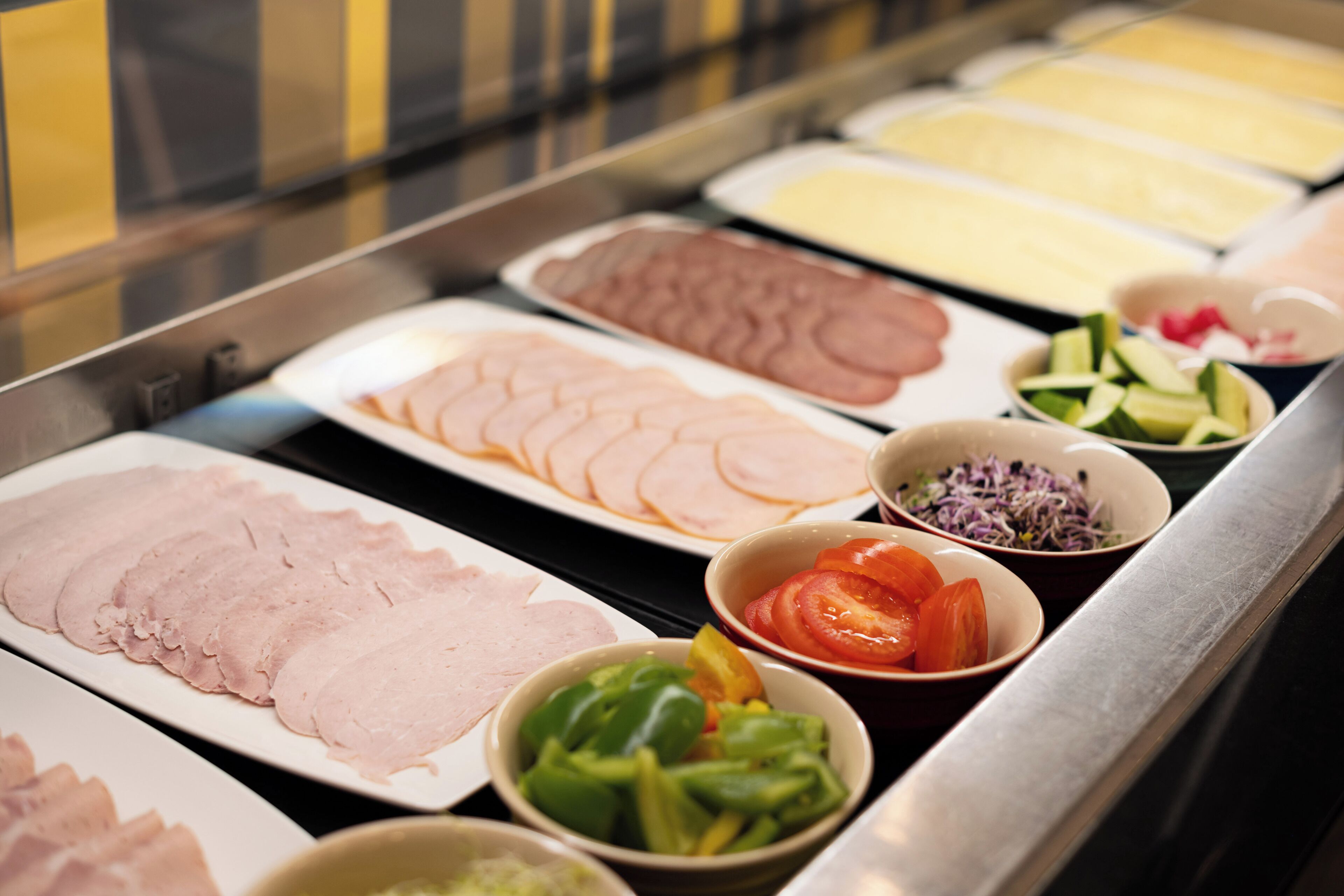 Tägliches Frühstücksbuffet (25 EUR pro Person)