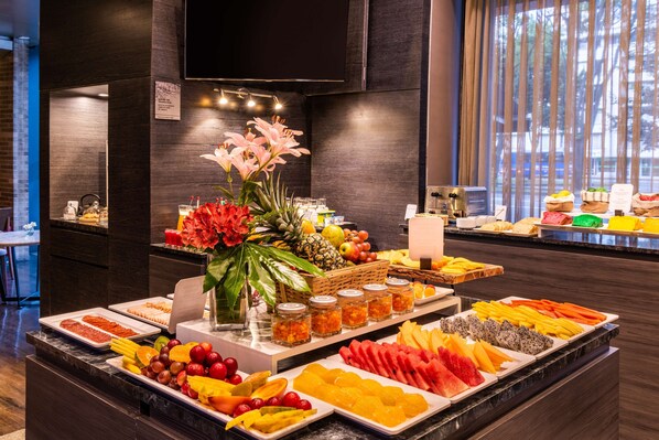 Daily buffet breakfast for a fee - NH Collection Bogotá Terra 100 Royal (Bogotá)