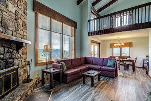 Flat-screen TV, fireplace, DVD player